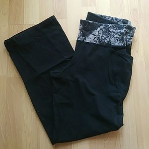 Livi Active yoga pants